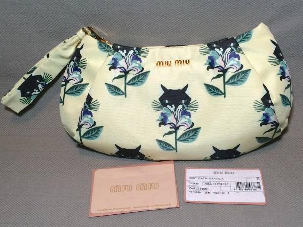 新品 ミュウミュウ ネコ ポーチ miumiu クラッチ 貓 マドラス バッグ c
