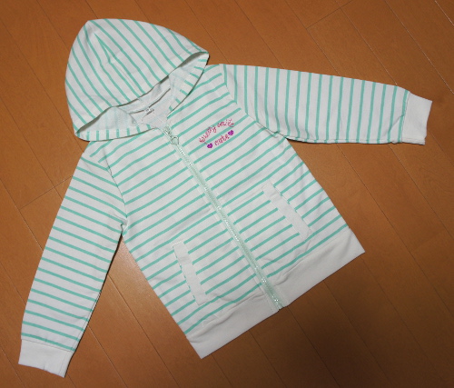  Heart & Logo lame print * Heart type charm attaching * border pattern *ga- Lee natural French * full Zip Parker *4 -years old 5 -years old 110cm* postage :188 jpy 