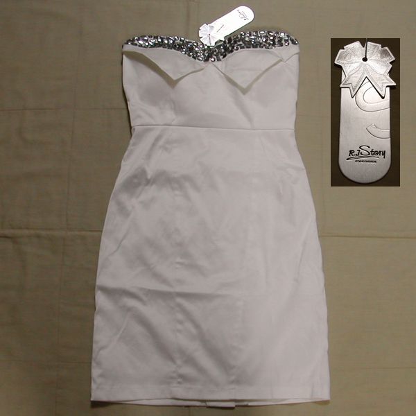 ■タグ付新品:白いチューブトップワンピース 胸元キラキラ 　　　DmU91_画像1