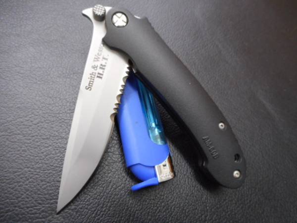 ナイフ　 折り畳みナイフ　SMITH&WESSON 　HRT AM-6013 スミス