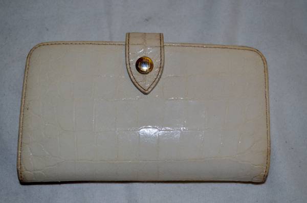 正規(guī)品?　miumiu 　　ガマ口財布