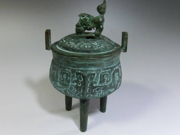 Yahoo!オークション - 香炉 古い青銅 獅子乗ったり 三つ足 Yahoo!オークション - 香炉 古い青銅 獅子乗ったり 三つ足