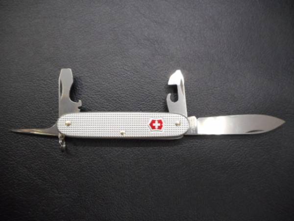 ナイフ　ビクトリノックス　VICTORINOX ４丁出し　銀　ピック付