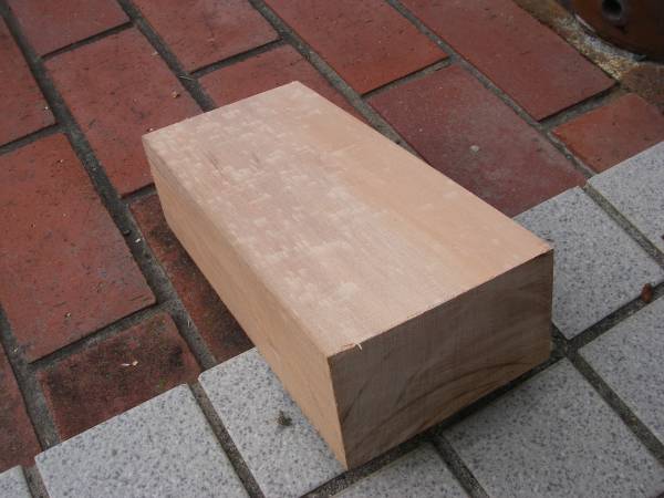 アガチス（無垢）のブロック材・Ｂ４２　彫刻材_画像1