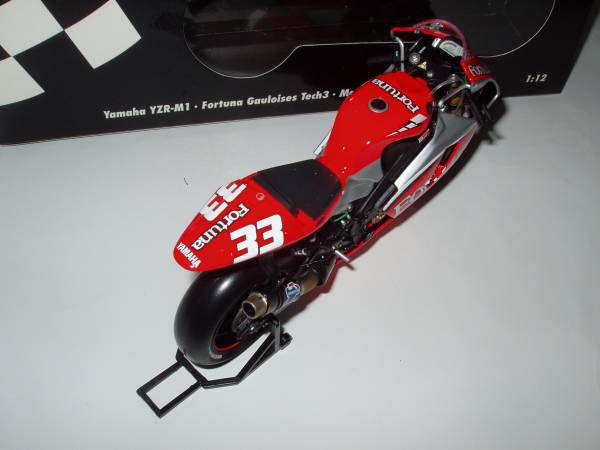 即決 PMA 1/12 フォルチューナ ゴロワーズ テック3 ヤマハ YZR 即決 PMA 1/12 フォルチューナ ゴロワーズ テック3 ヤマハ YZR