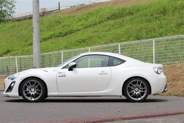 特 ベリー BRZ ZC6 ローダウン フェンダートリム 全グレード スポイラー エアロ 特得 109x2.jp_画像3