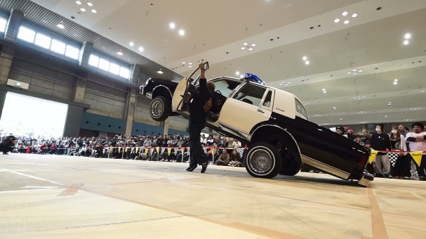 Aucru Com California Times ローライダー キャンギャル アメ車 Lowrider クラッシックカー ハイドロ ホッピング カーダンス