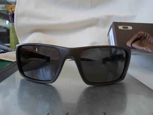 OakleyオークリーJURY4045-01サングラスDistressedGrey OakleyオークリーJURY4045-01サングラスDistressedGrey