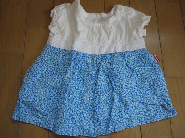 プットイットオン★green★白に青い花柄ワンピース、ブルマ★70