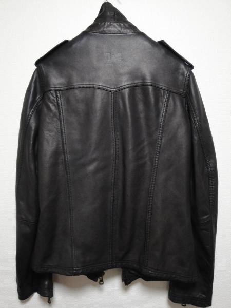 D&G ディーアンドジー 6 マルチ ポケット ラム シープ レザー D&G ディーアンドジー 6 マルチ ポケット ラム シープ レザー