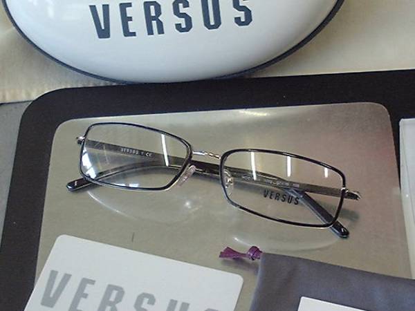 ヴェルサスVERSUSかなりかっこいい眼鏡フレーム7066-1000お洒落