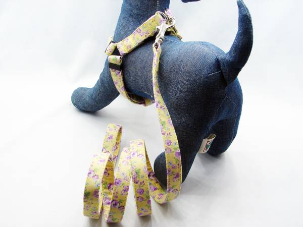 ■小型犬■プチローズ　イエロー■ハンドメイド■ハーネスリード