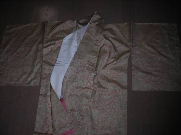 正絹 紬　広襟　着物　しなやかな紬です　未使用_画像2