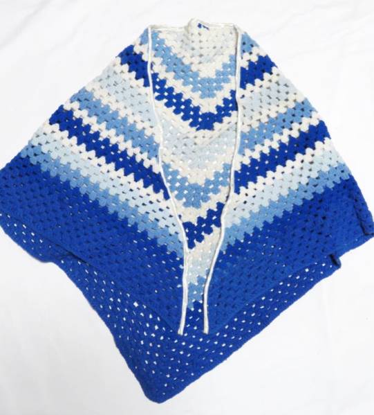 USA70* vi n Tey -ji hand-knitted hipi- triangle stole blue glate7