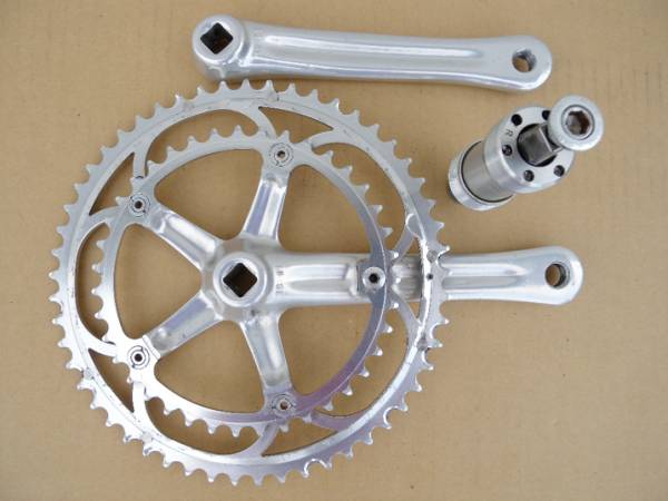 送料無料 カンパ CAMPAGNOLO RECORD 10s 10速 チェーンホイールセット BSC/JISBB付 即決_アルミの素材感がシマノと違いますね！