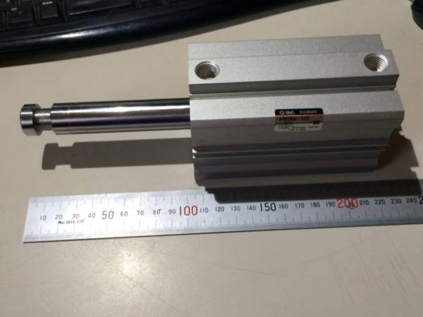 SMC　CDQ2B50-75DC-X671　未使用品？?。ˋ13）