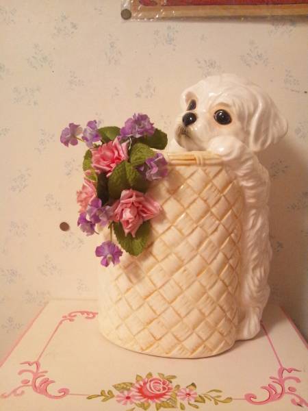子犬とお花の可愛い花瓶　USED　陶器製　横18×奥行12×高さ27cm