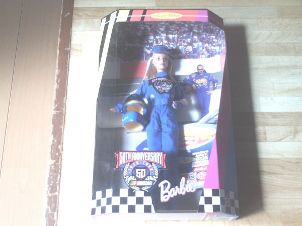 【５０周年記念NASCAR バービー/NASCAR 50th Anniversary Collector Edition Barbie】未使用/’９８年_画像1