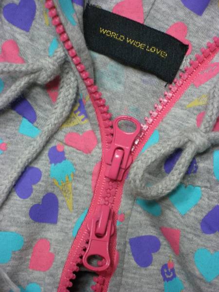 美品 WORLD WIDE LOVE! ワールドワイドラブ! 総柄パーカ ハート