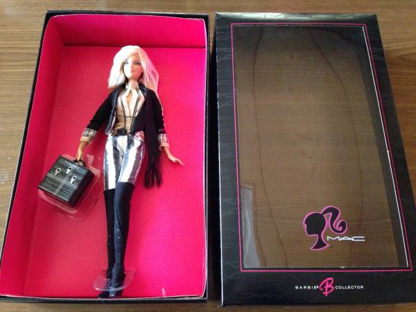 Barbie AVIATOR MA-1バービー人形 ミリタリー