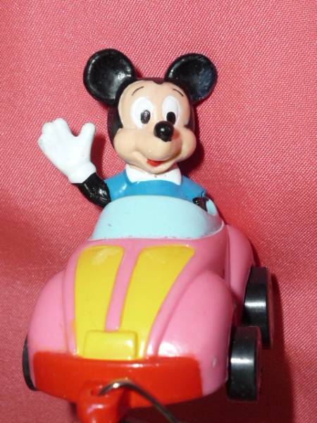 激レア！カワイイ? 車に乗った ミッキーマウス キーホルダー☆