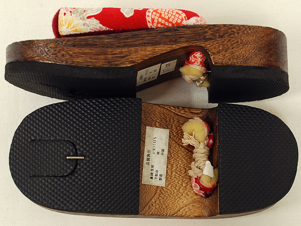 ☆★新品★☆女の子用☆桐下駄☆17cm☆赤色系☆花柄☆【4】