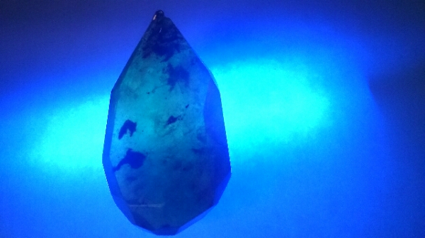 天然琥珀ドミニカ原産青い琥珀ペンダント K18 5246