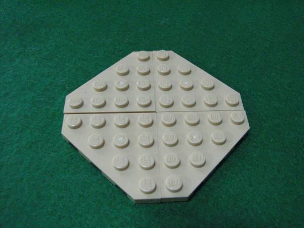 ☆レゴ-LEGO★30503★プレート[タン]4x4(角が3つ)★4個★新品★_画像3