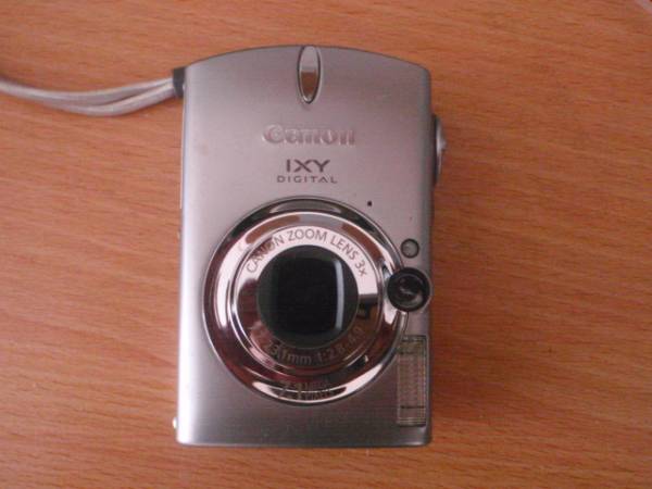 C004-13 Canon製デジカメ IXY　Digital　600（（PC1114)_画像1