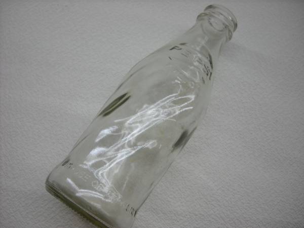 PEPESI ペプシ　コーラ　ビンテージ　7FL oz ボトル　コレクター必見！　空瓶　ガラス瓶　210ミリリットル_画像1