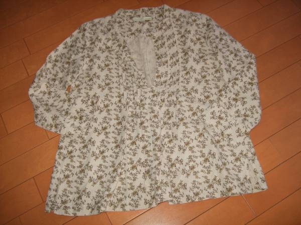 美品○ハグオーワー　麻混花柄シャツ○