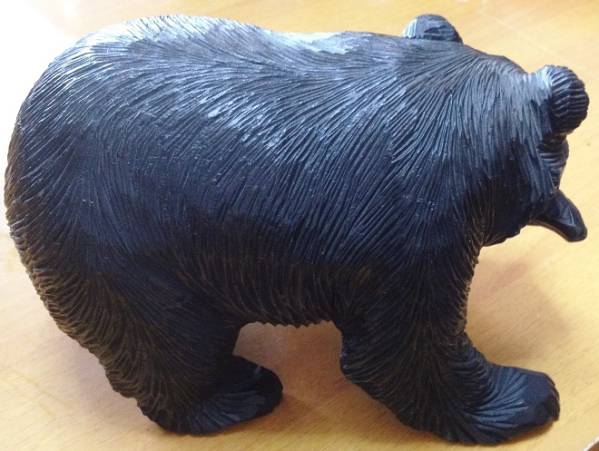 鮭を咥えた熊 黒 木彫り 民芸品 21cm_画像3