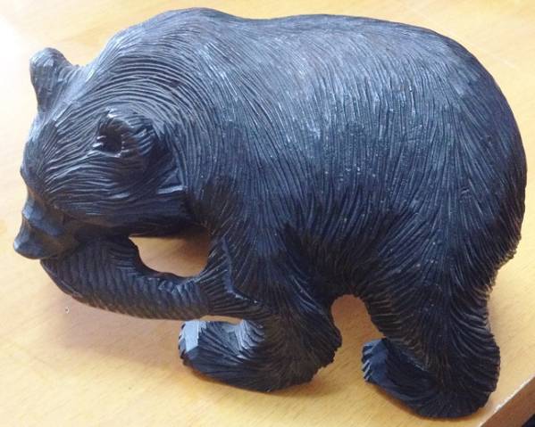 鮭を咥えた熊 黒 木彫り 民芸品 21cm_画像2