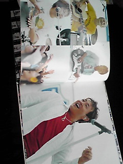 TUBE LIVE AROUND SPECIAL 2005 コンサートツアーパンフレット　即決　ライブ　ステッカー　コースター付き_画像2