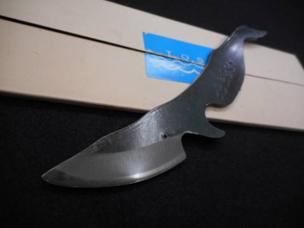 ナイフ　クジラ　薄型