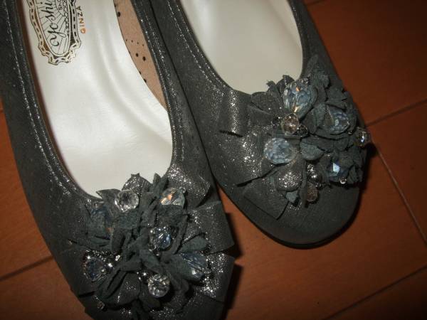  unused *yoshinoya Ginza silver gray corsage pumps 22