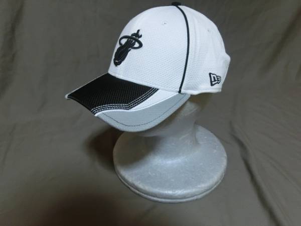 ◆USA購入 ニューエラ【NEWERA】【39THIRTY】 NBAバスケ マイアミヒート【MIAMI HEAT】ロゴ刺繍キャップ 新品未使用品