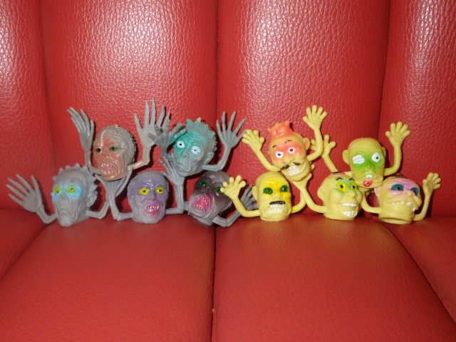  one . successful bid * finger puppet *10 body set *10* finger doll *zombi* horror * Halloween *. toy *gete mono * retro * Pachi * Monstar 