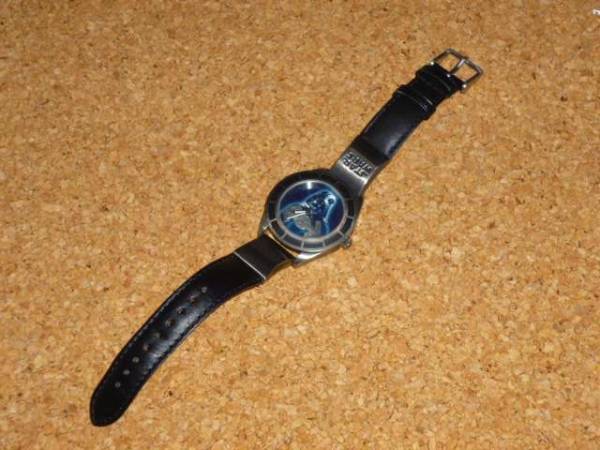 希少新品 限定 FOSSIL製 スターウォーズSTAR WARS WATCH 腕時計_画像2