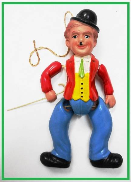 【1950年代セルロイド玩具】チャップリン吊り下げ人形（赤服）_画像2
