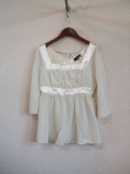 SmackyGlam white ground dot pattern 7 minute sleeve blouse (USED)41214②
