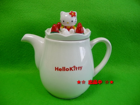 最高品質の 人形 茶器 陶器 2003年 ポット ハローキティ 苺 サンリオ