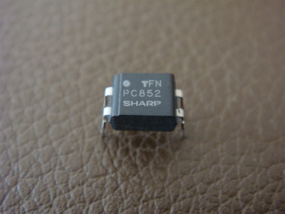 SHARP 高耐圧 フォトカプラ PC852 フォトインタラプタ コレクタ・エミッタ間電圧 350V_画像1