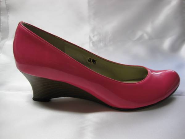 * beautiful goods * made in Japan * soft enamel / Wedge sole pumps *L*