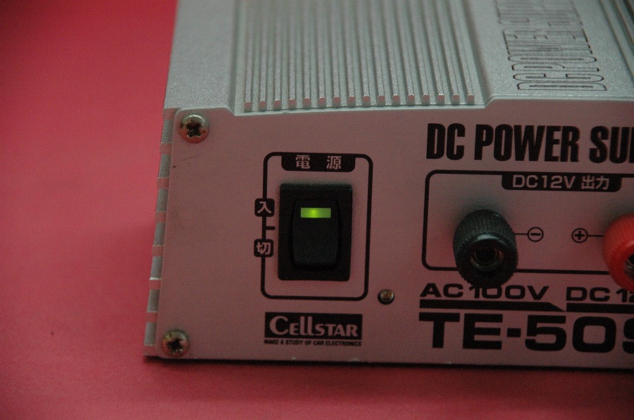 【CELLSTAR/セルスター/定電圧型ホーム電源/DC POWER SUPPLY/パワーサプライ/TE-50S】_画像3