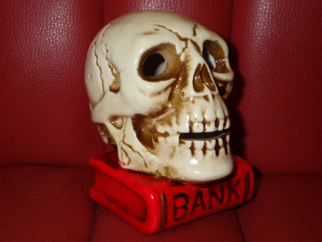  one . successful bid *60'S* Skull on book * coin Bank * Skull * savings box * Bank * Vintage * skull *gaikotsu*